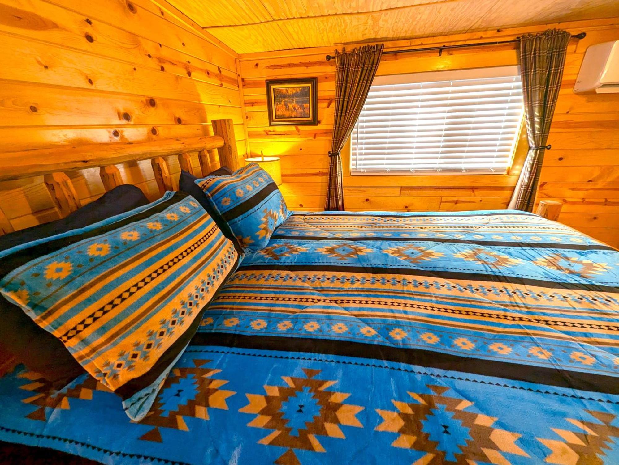 Yellowstone Treasure Guesthouses On The River Gardiner Exterior foto
